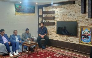 مردم و کشور مدیون فداکاری و منش بزرگ خانواده ی شهدا هستند مردم و کشور مدیون فداکاری و منش بزرگ خانواده ی شهدا هستند