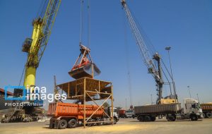 با ورود دستگاه قضایی ۲۳۰ هزار تن نهاد دامی از بندر امام خمینی (ره) ترخیص و وارد چرخه ی توزیع رسمی کشور شدند