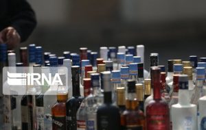 شناسایی یک واحد مسکونی در اندیمشک که تولید و بسته بندی مشروبات الکلی را انجام می دادند