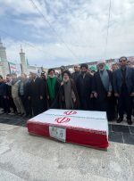 مردم شهید پرور شوش در مراسم خاکسپاری شهدا شعار مرگ بر اسرائیل ،مرگ بر وطن فروش سر دادند