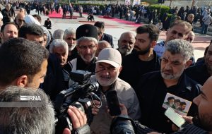 ملت ایران با حضور همیشگی در صحنه نشان دادند تا آخرین قطره ی خون پای این نظام هستند