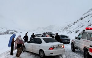 انسداد محور خوزستان به چهارمحال در پی بارش شدید برف